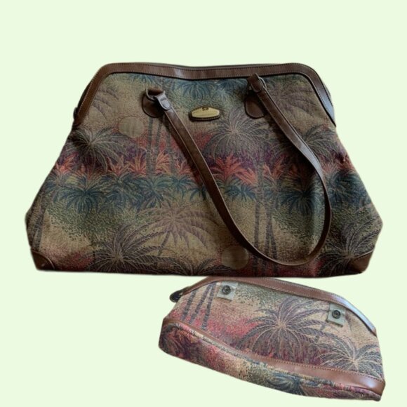 Ricardo Beverly Hills Palm Trees Overnight Luggage Shoulder + Toiletry Bag Set - Picture 1 of 10